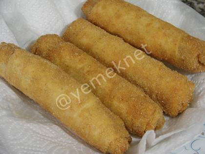 Beşamel Soslu Mantarlı Börek